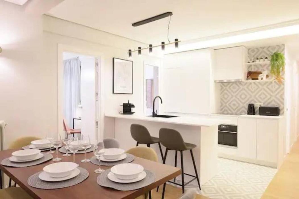 Guestready - Un Moderno Apartamento A Un Paso De La Plaza Mayor Мадрид Екстериор снимка